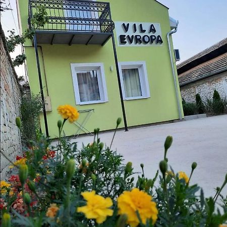 דירות סומבור Vila Evropa מראה חיצוני תמונה