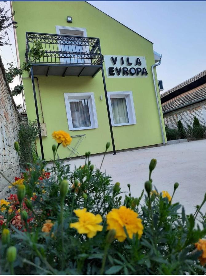דירות סומבור Vila Evropa מראה חיצוני תמונה